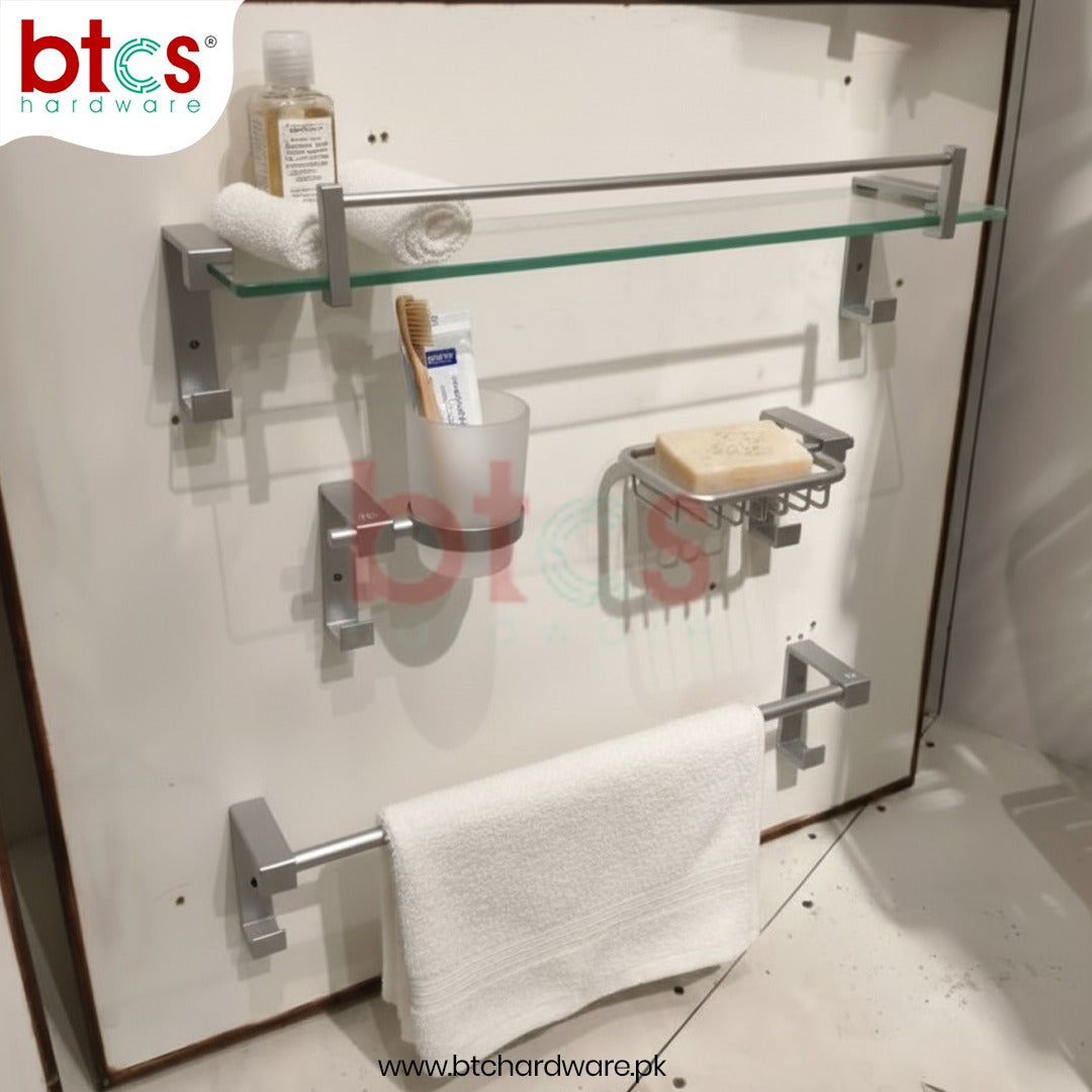 4 pc Bathroom Set